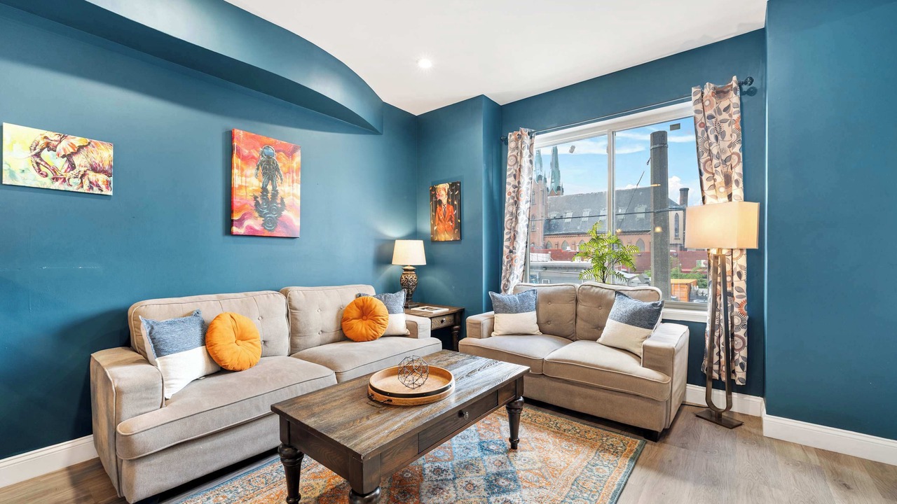 Photo of Livingroom in West Poplar