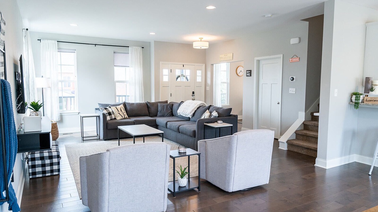 Photo of Livingroom in Ashley Oaks