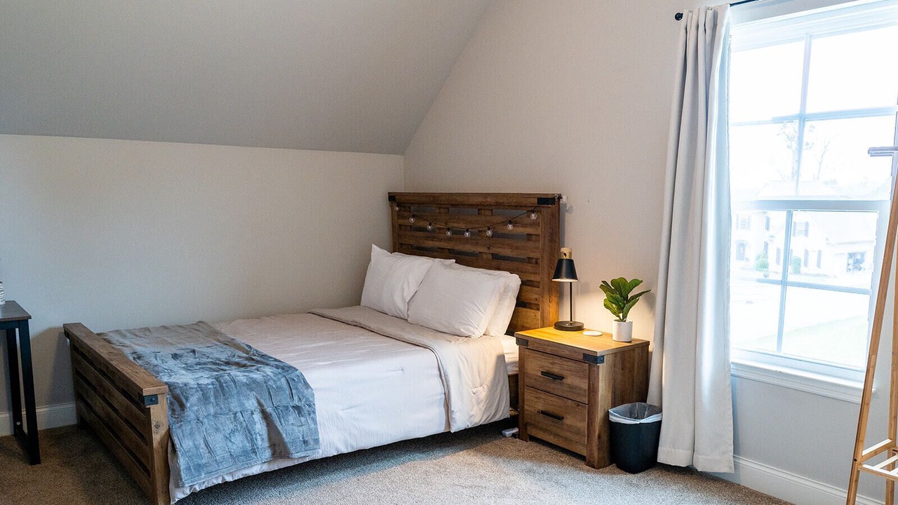 Photo of Bedroom in Ashley Oaks