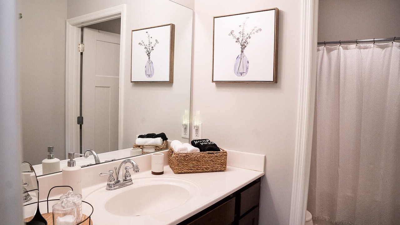 Photo of Bathroom in Ashley Oaks