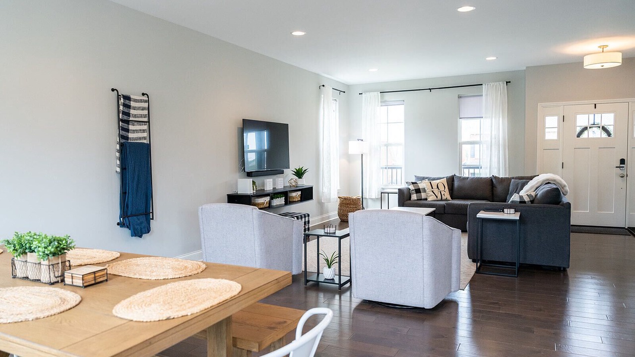 Photo of Livingroom in Ashley Oaks