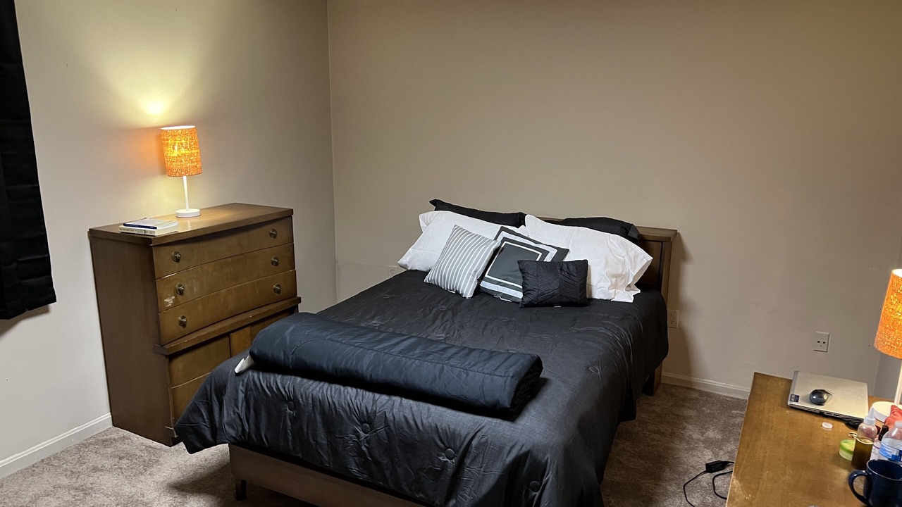 Photo of Bedroom in Calvert Beach-Long Beach