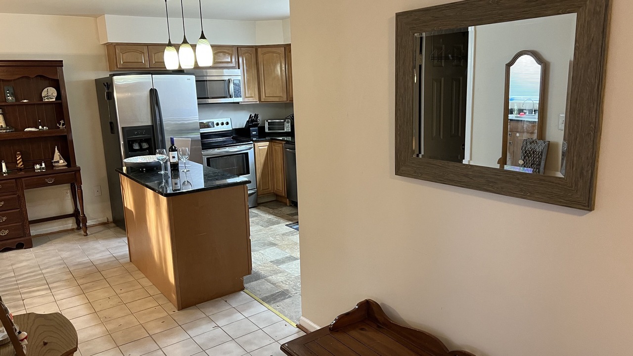 Photo of Kitchen in Calvert Beach-Long Beach