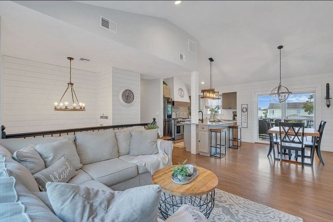 Photo of Livingroom in Bayville
