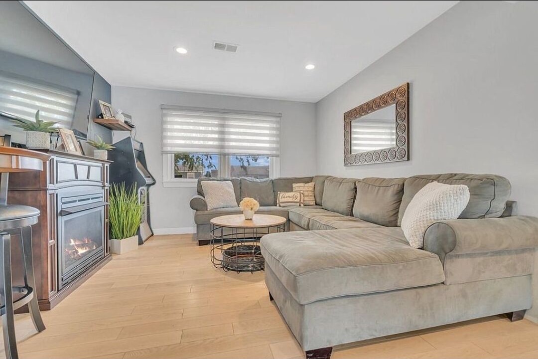 Photo of Livingroom in Bayville