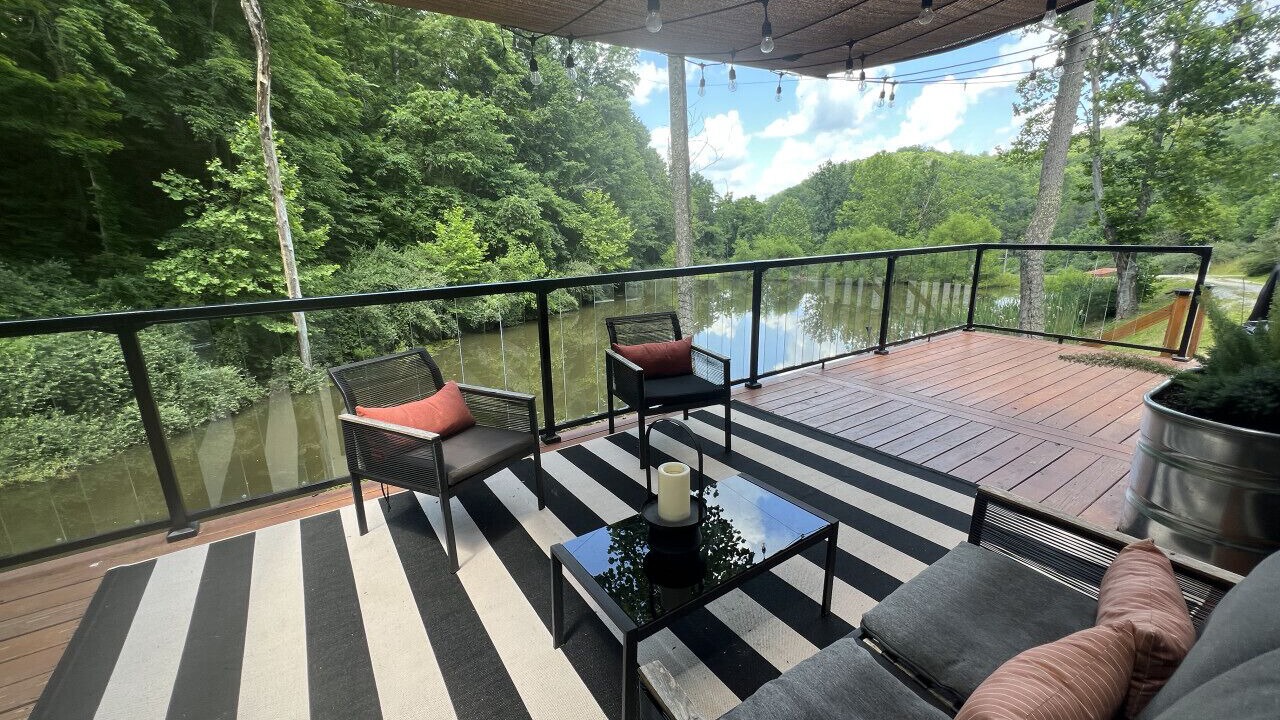 Photo of Patio Balcony in Hurricane
