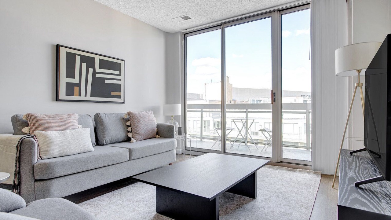 Photo of Livingroom in Connecticut Ave - K Street