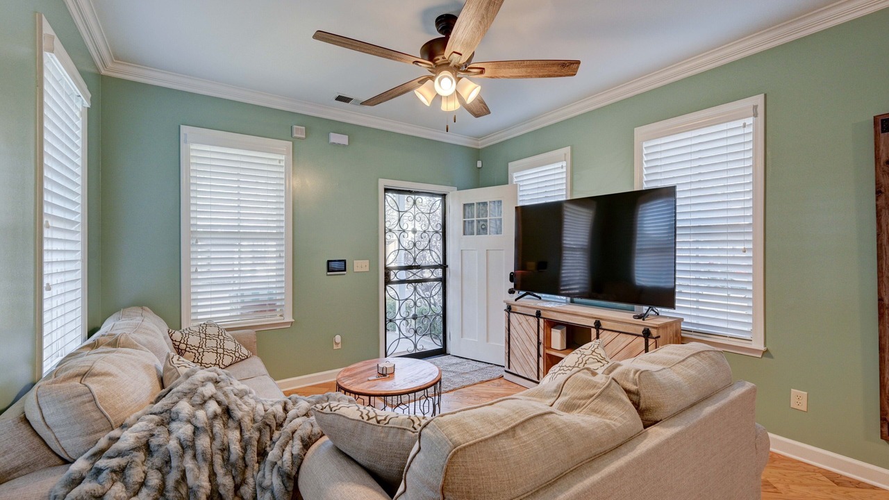 Photo of Bedroom in Uptown