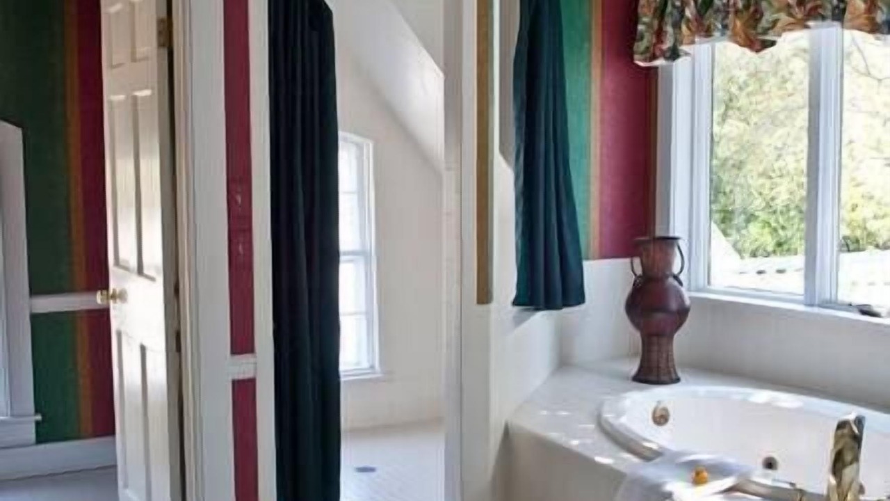 Photo of Bathroom in Oxford