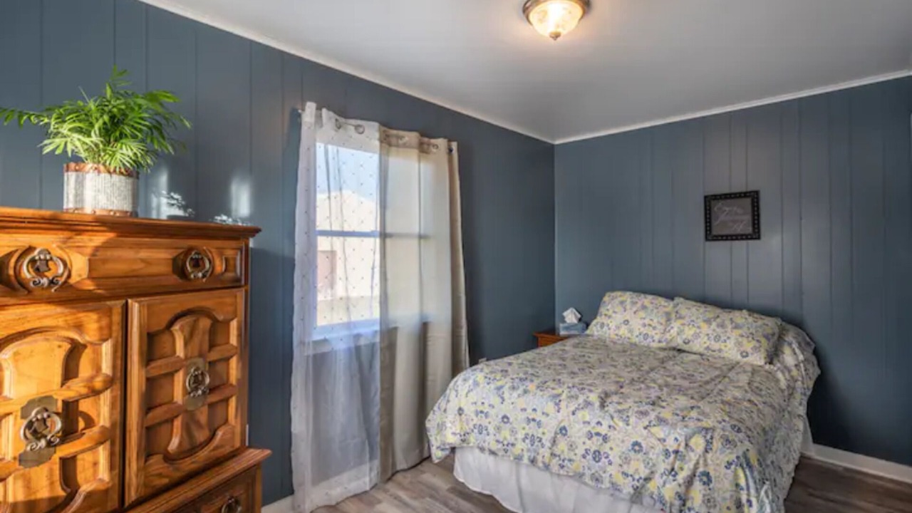 Photo of Bedroom in Cedarhurst
