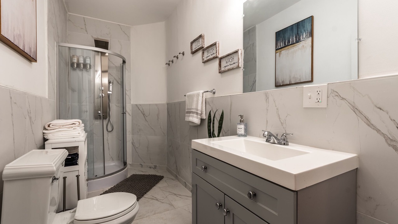 Photo of Bathroom in South Side Slopes