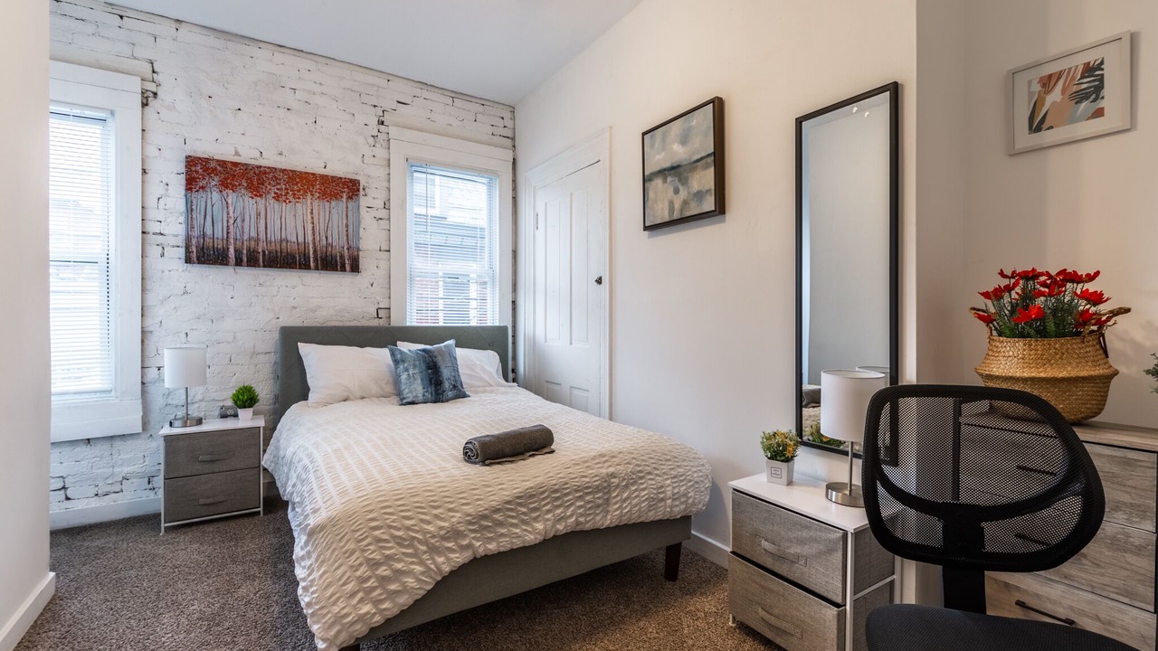 Photo of Bedroom in South Side Slopes