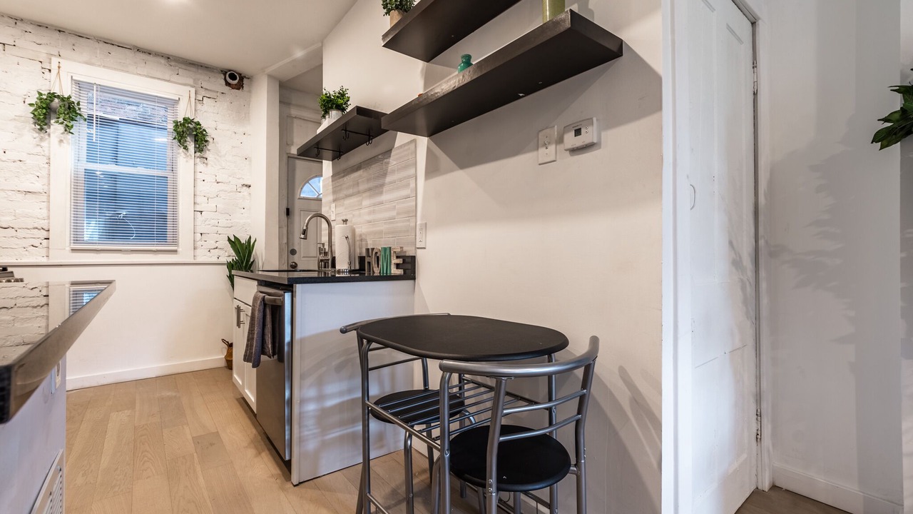 Photo of Kitchen in South Side Slopes