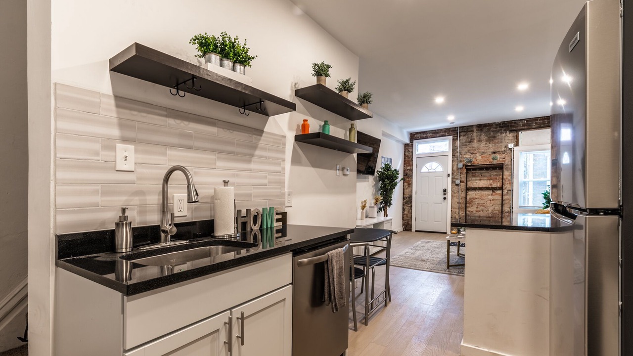 Photo of Kitchen in South Side Slopes