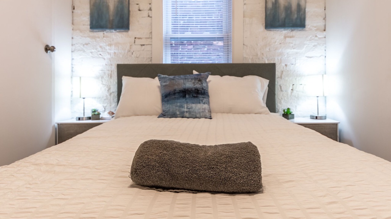 Photo of Bedroom in South Side Slopes