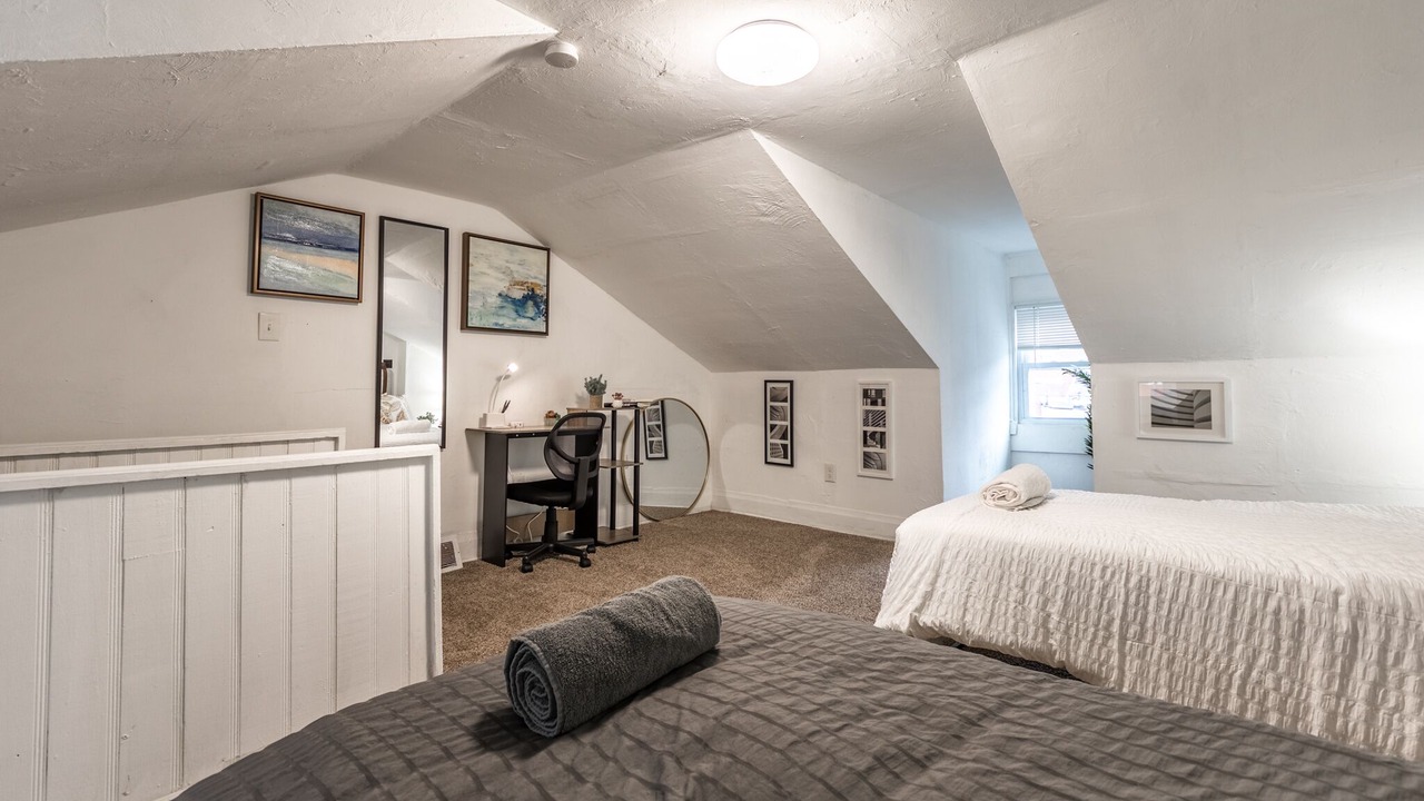 Photo of Bedroom in South Side Slopes