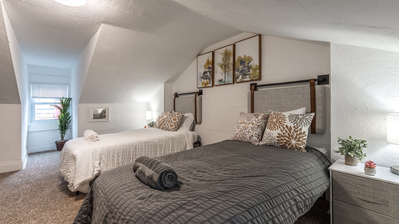 Photo of Bedroom in South Side Slopes