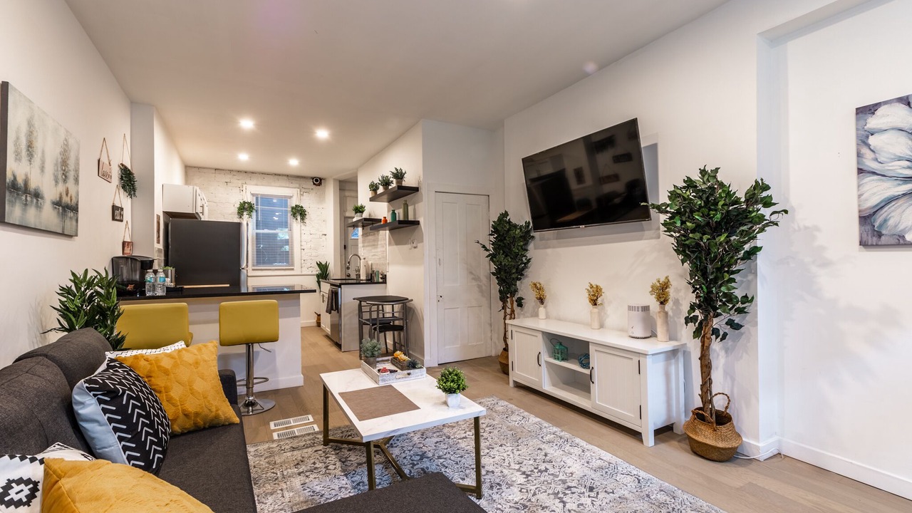 Photo of Livingroom in South Side Slopes