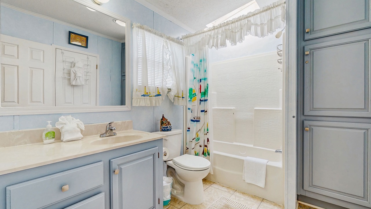 Photo of Bathroom in Assateague Pointe