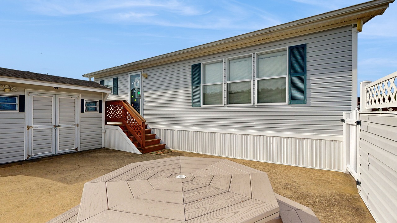 Photo of Patio Balcony in Assateague Pointe