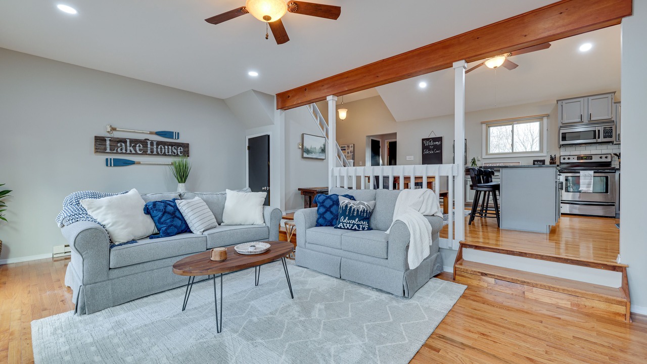 Photo of Livingroom in Long Pond