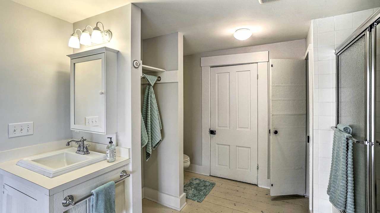 Photo of Bathroom in Troy