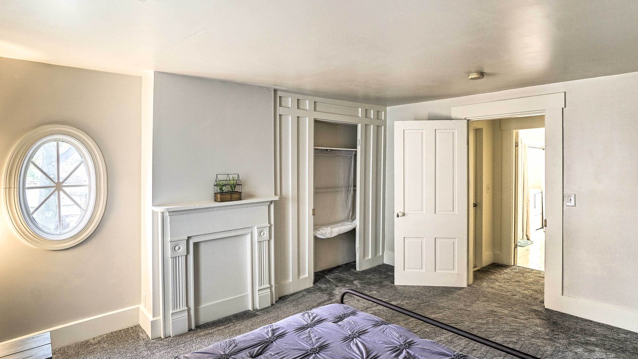 Photo of Bedroom in Troy