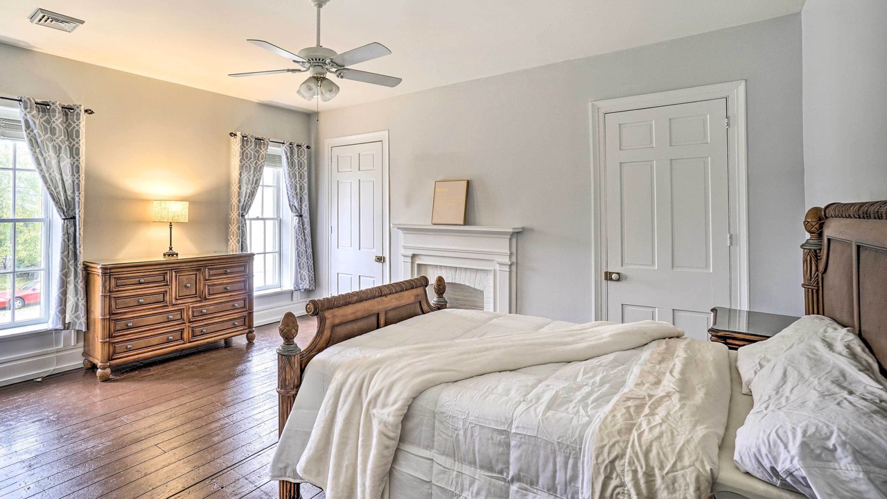 Photo of Bedroom in Troy