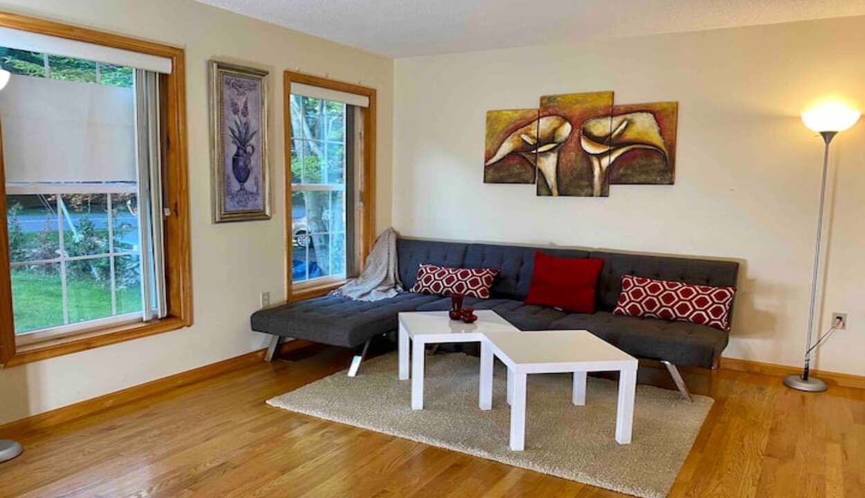 Photo of Livingroom in Tobyhanna