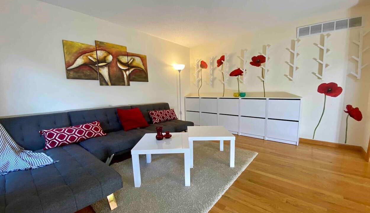 Photo of Livingroom in Tobyhanna