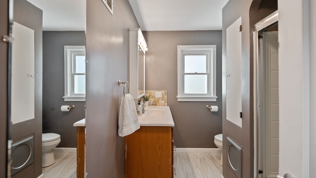 Photo of Bathroom in Palmyra