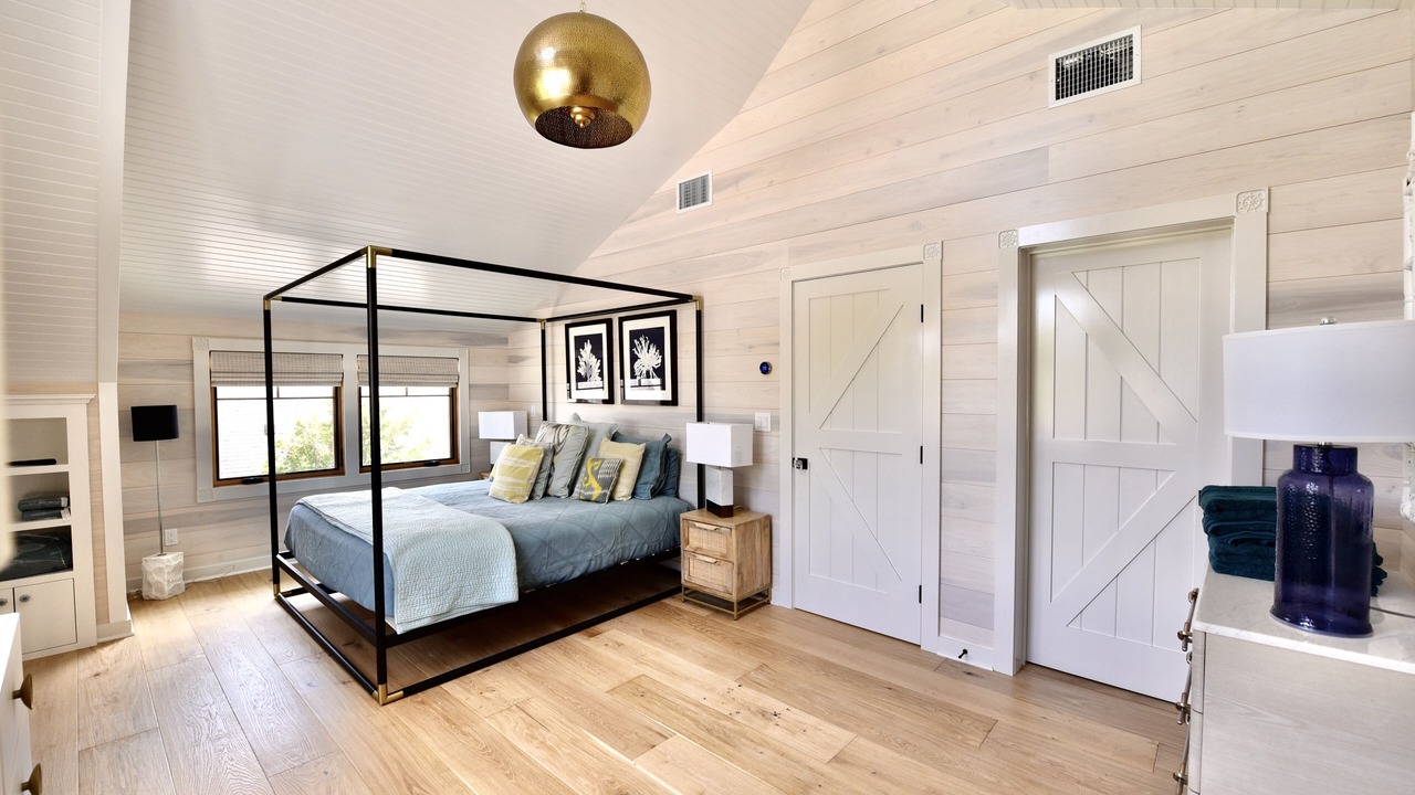 Photo of Bedroom in Avon