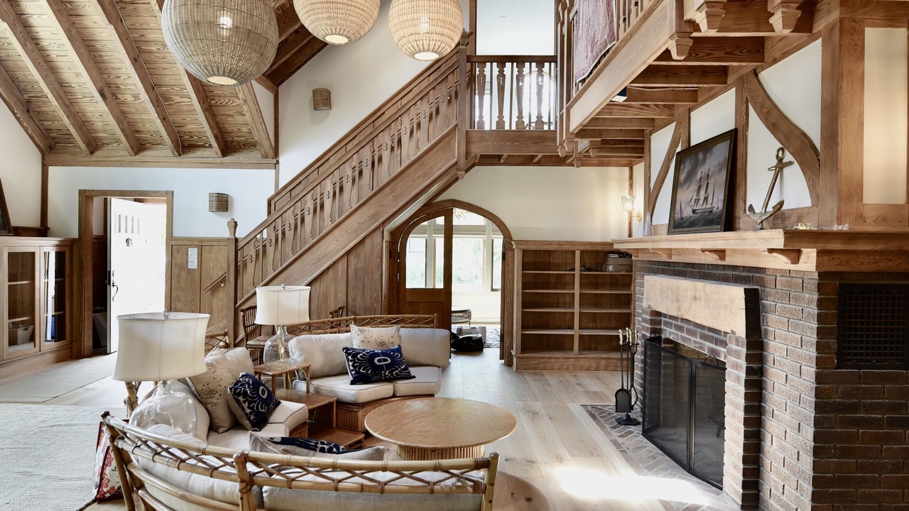 Photo of Livingroom in Avon