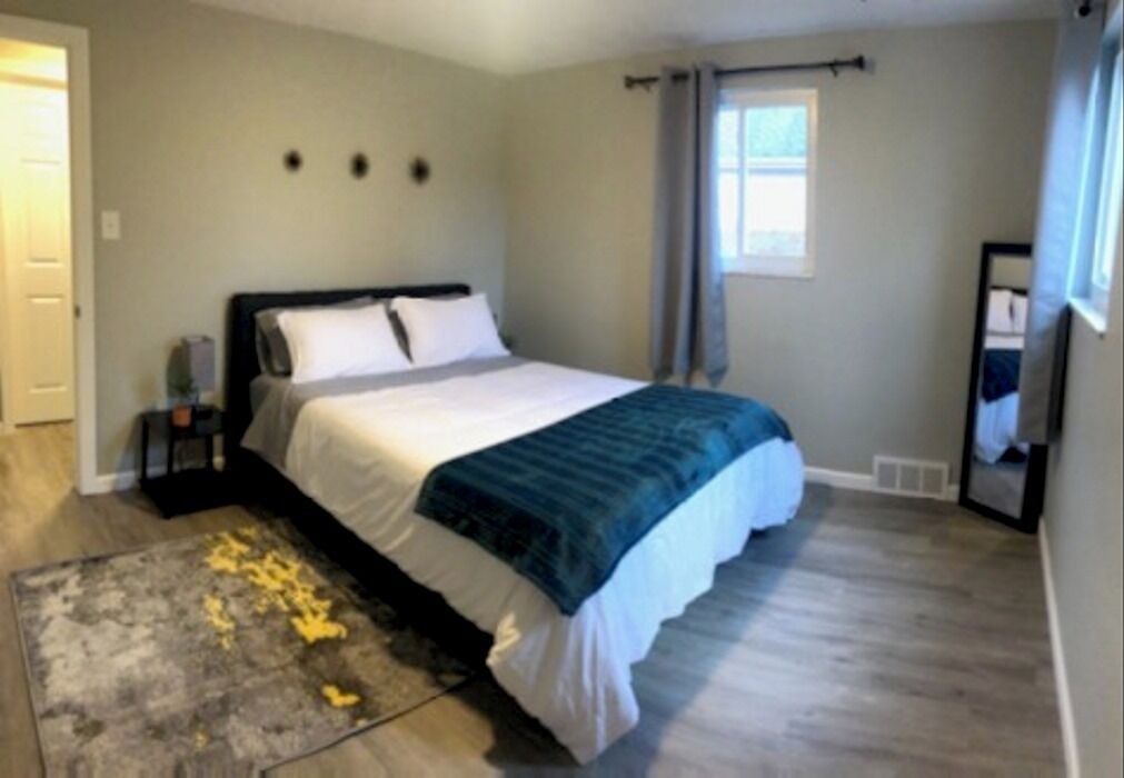 Photo of Bedroom in South Hills