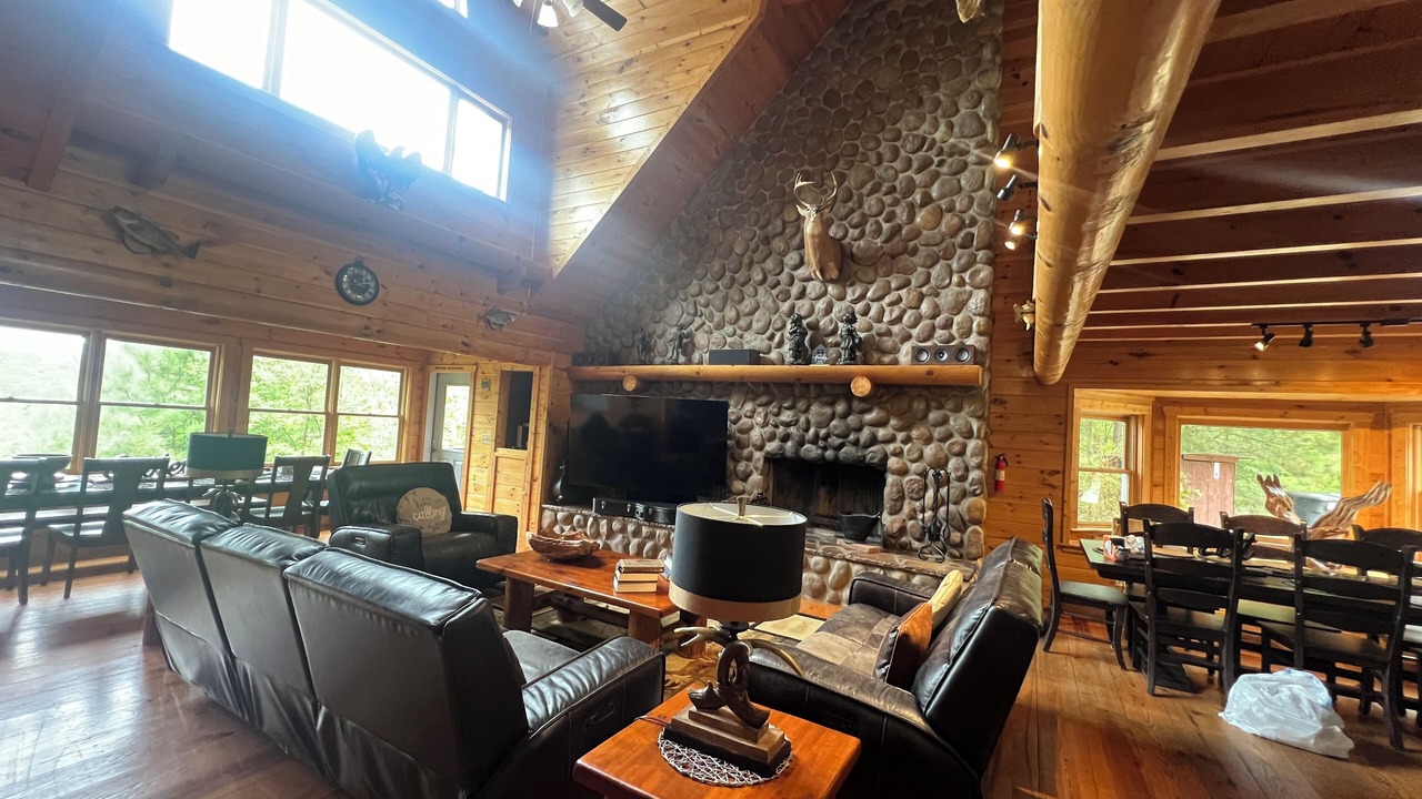 Photo of Livingroom in Ellijay
