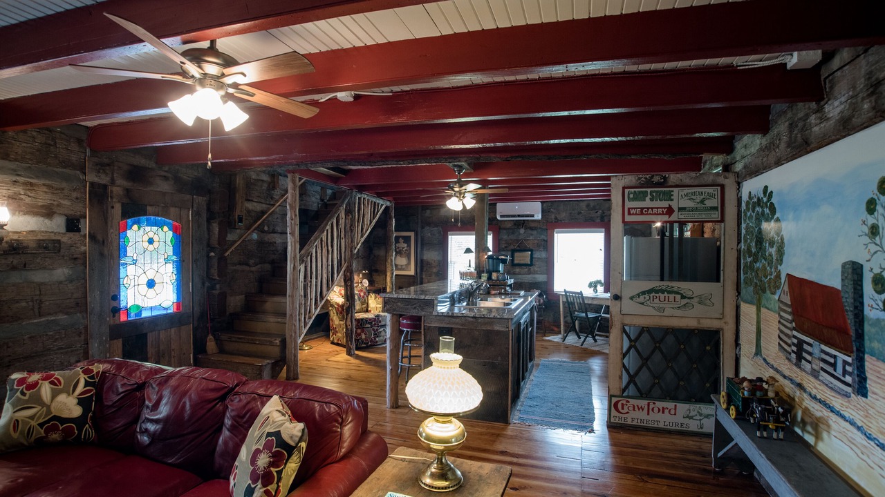 Photo of Livingroom in Lawrenceburg