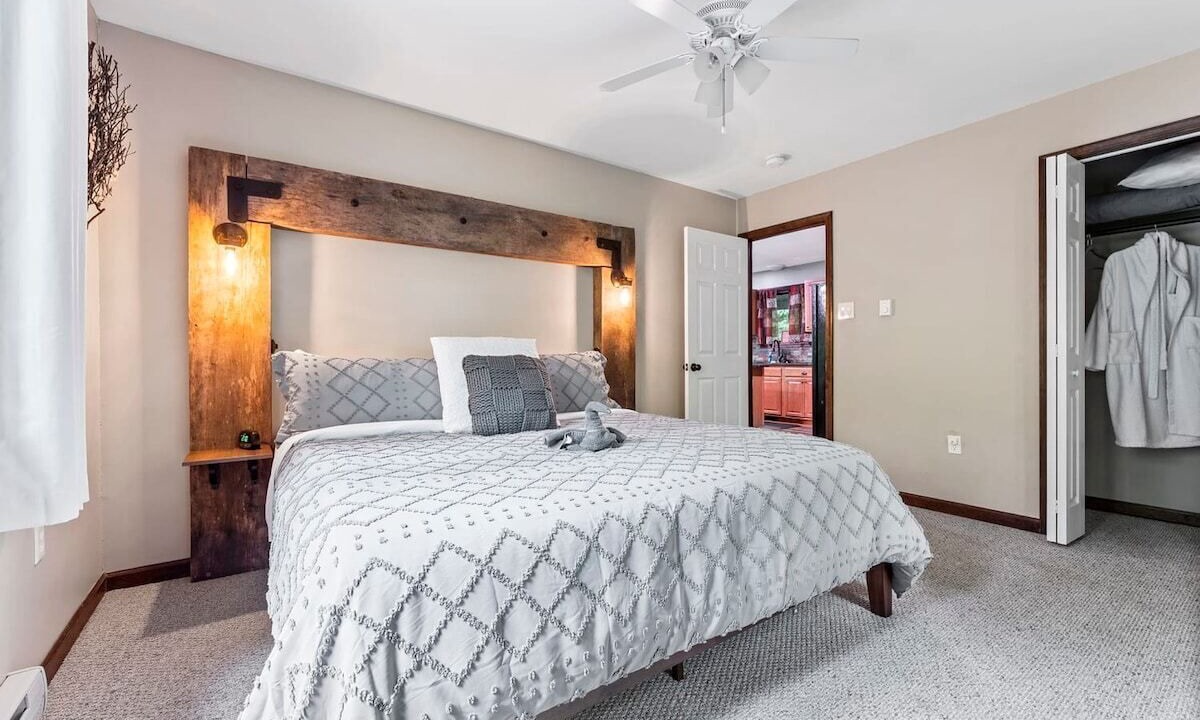 Photo of Bedroom in Locust Lake Village