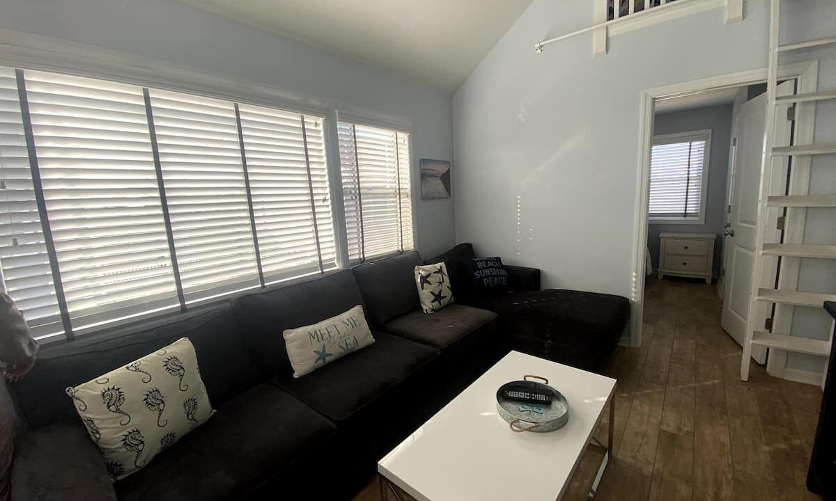 Photo of Livingroom in Ocean Beach III
