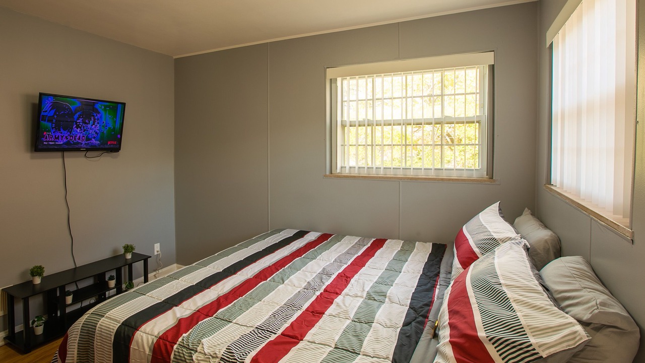 Photo of Bedroom in Mount Saint Joseph
