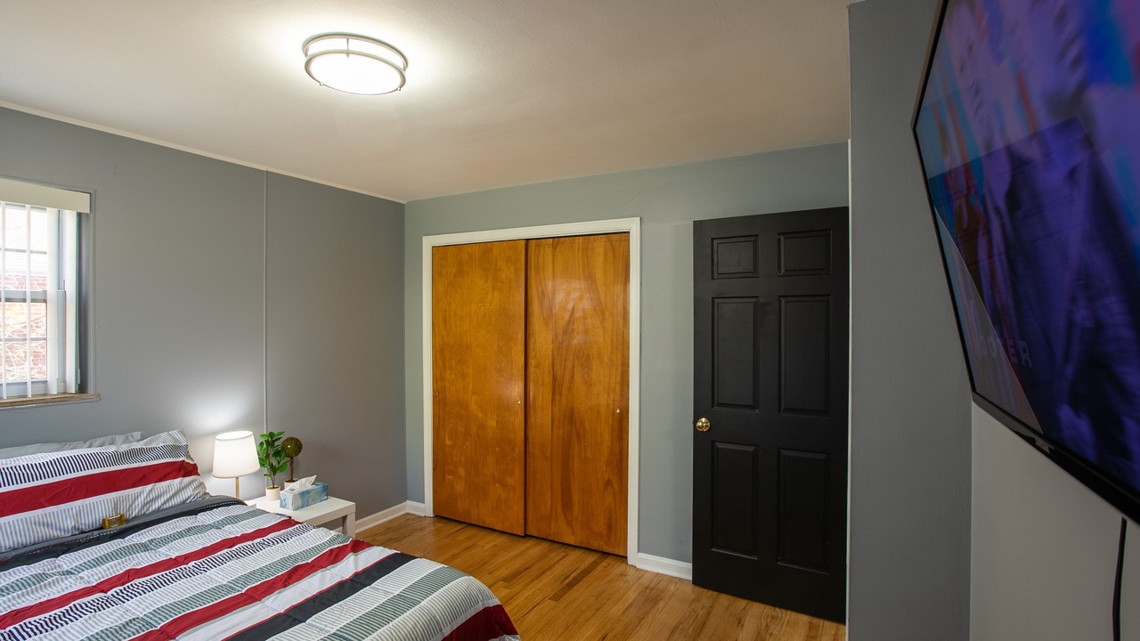 Photo of Bedroom in Mount Saint Joseph