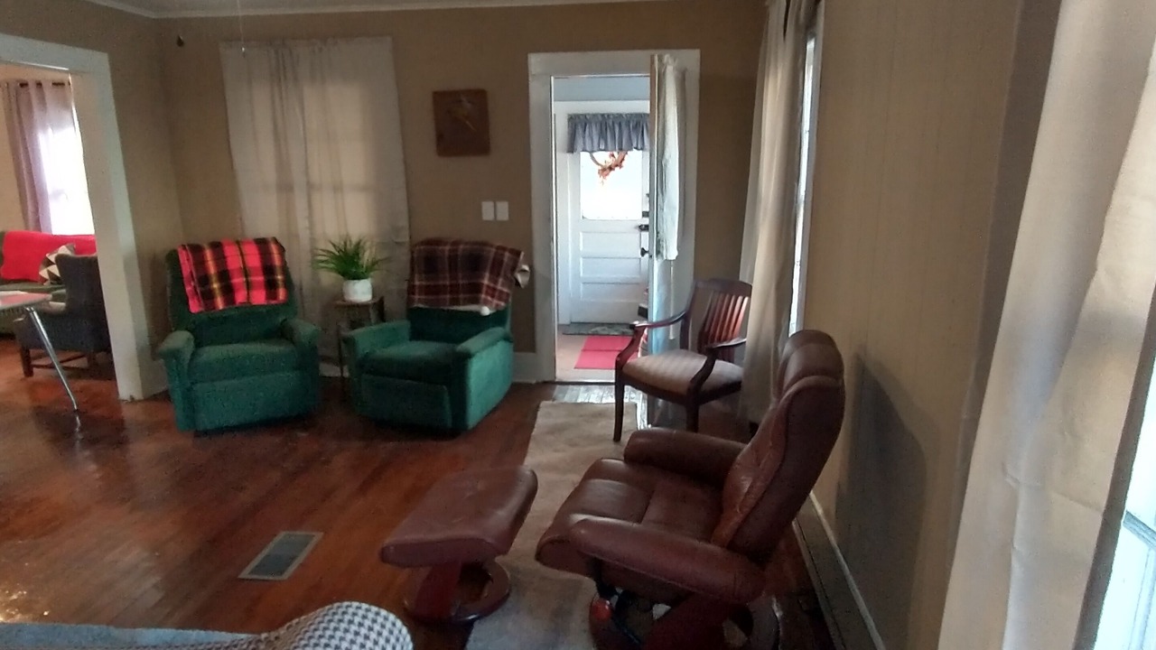 Photo of Livingroom in Kyle