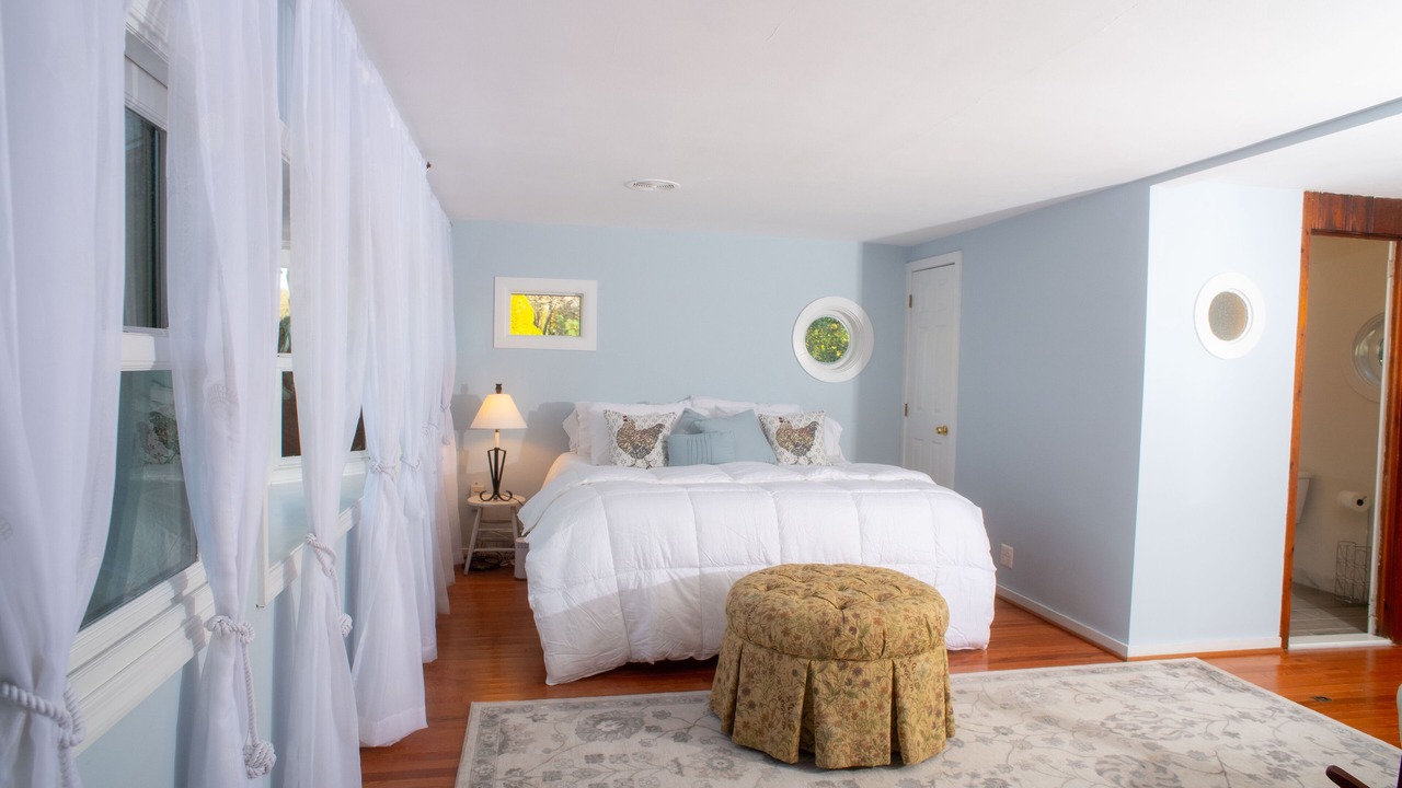 Photo of Bedroom in Bensalem