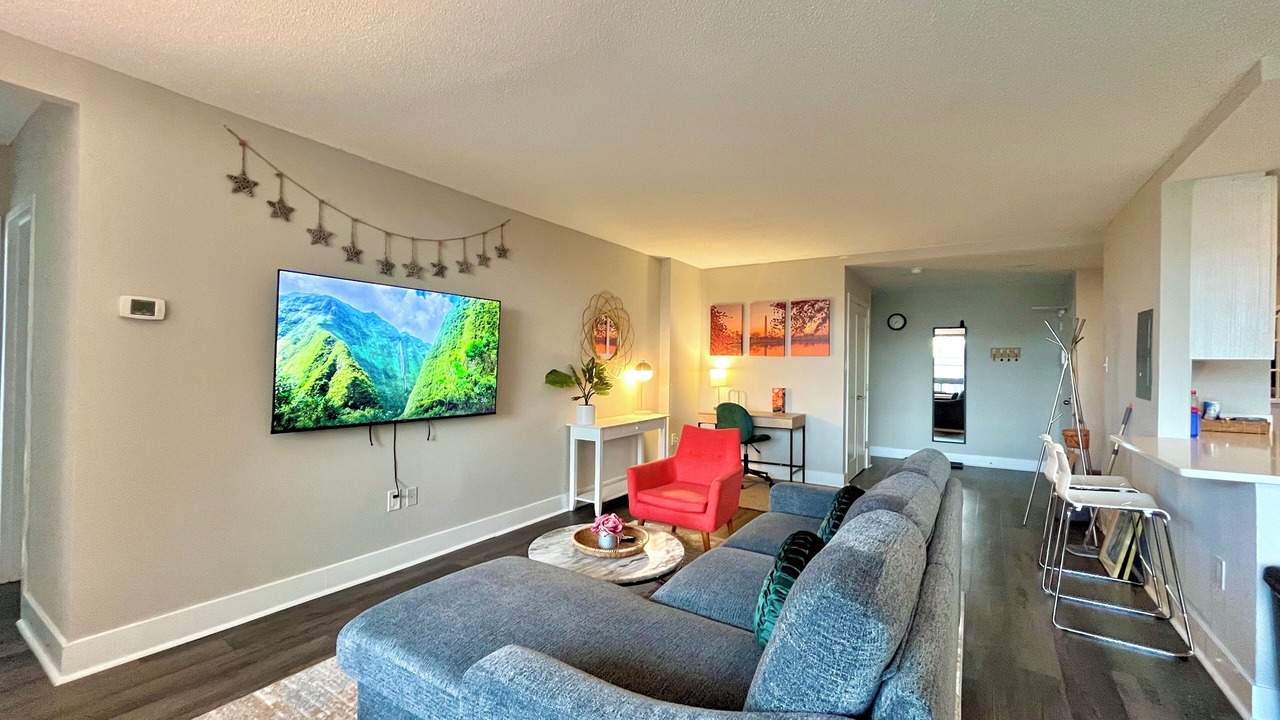Photo of Livingroom in Crystal City