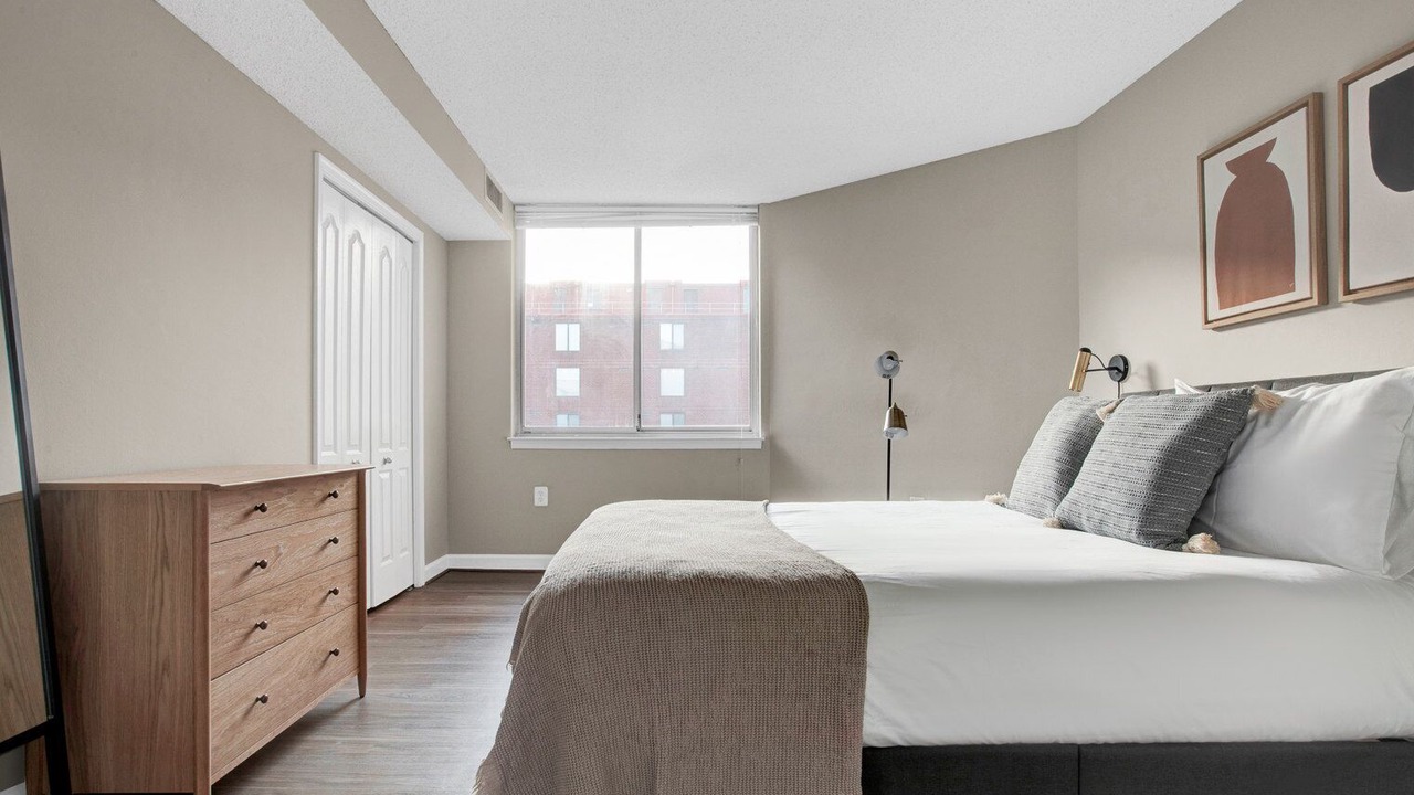 Photo of Bedroom in Connecticut Ave - K Street