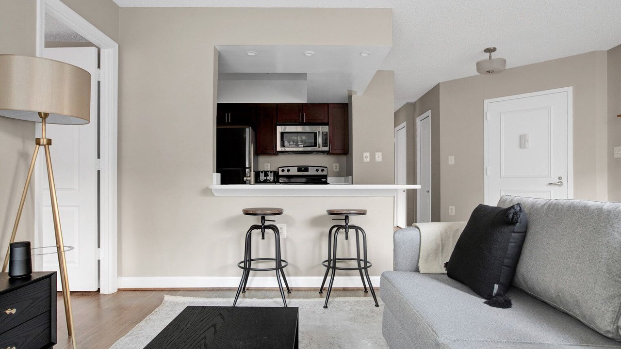 Photo of Livingroom in Connecticut Ave - K Street