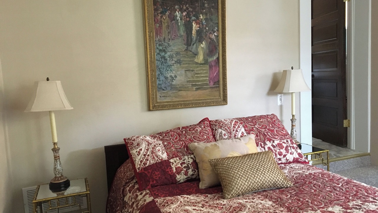 Photo of Bedroom in Forest Hills