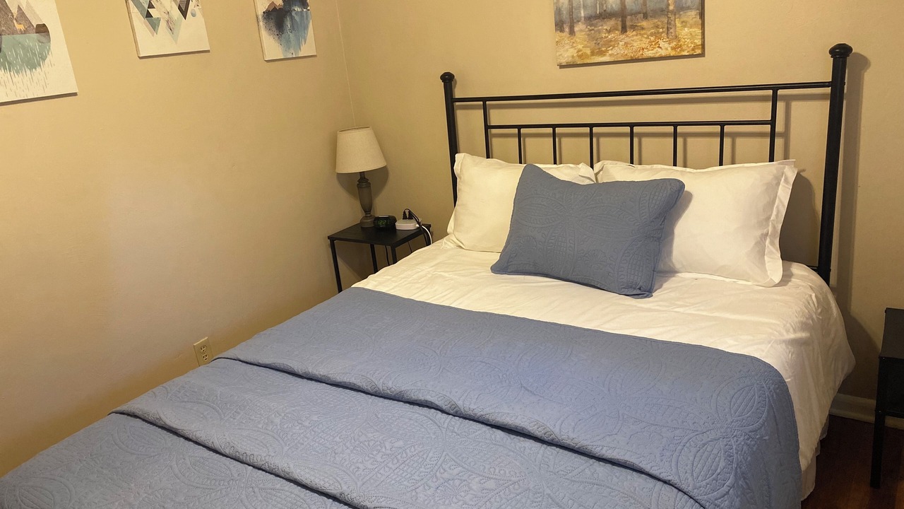 Photo of Bedroom in Girard