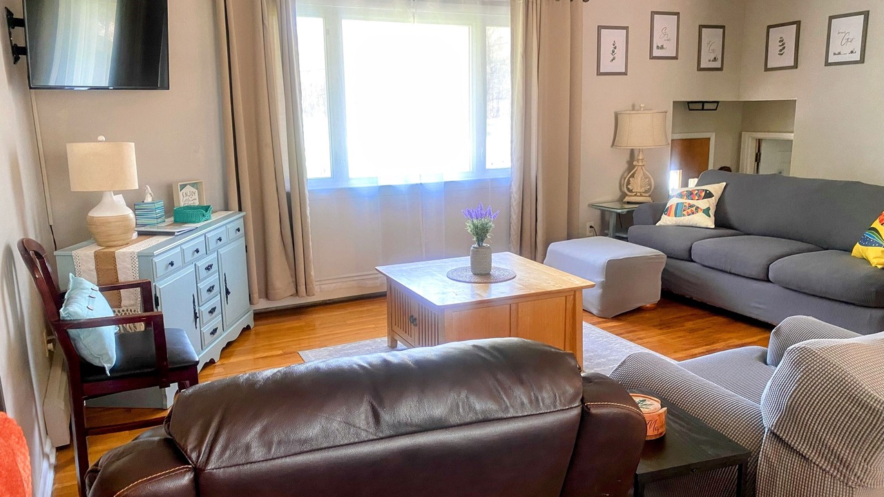 Photo of Livingroom in Girard