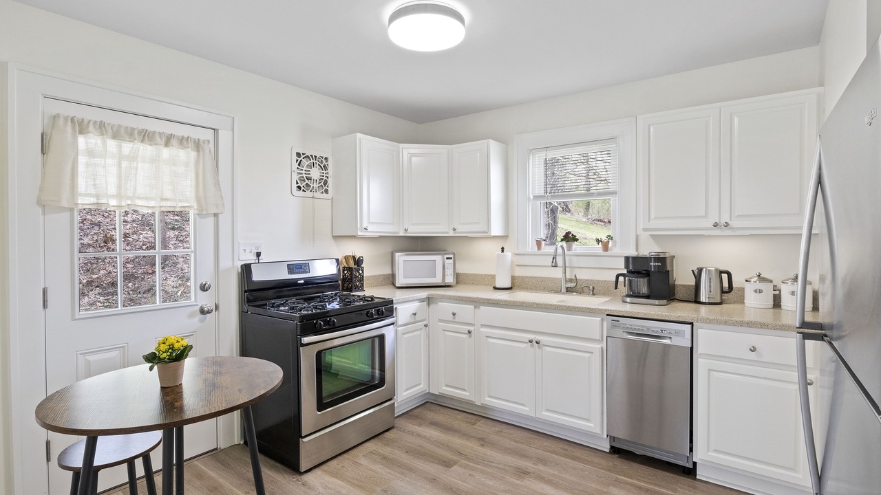 Photo of Kitchen in Warrendale