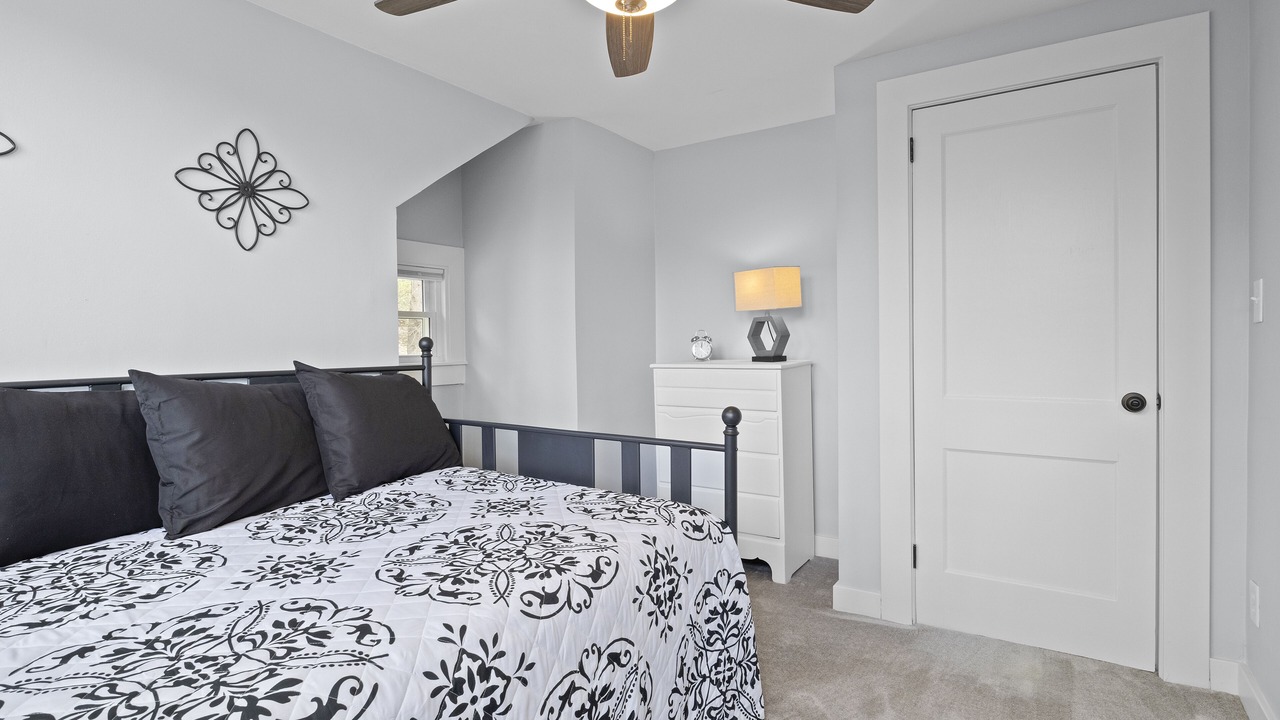 Photo of Bedroom in Warrendale